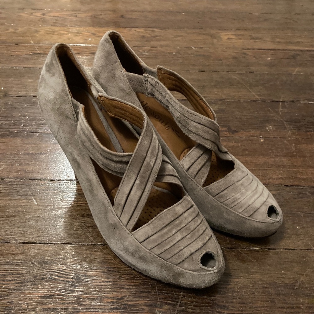 Gentle Souls 7M Remody Graphite Peep Toe Pump